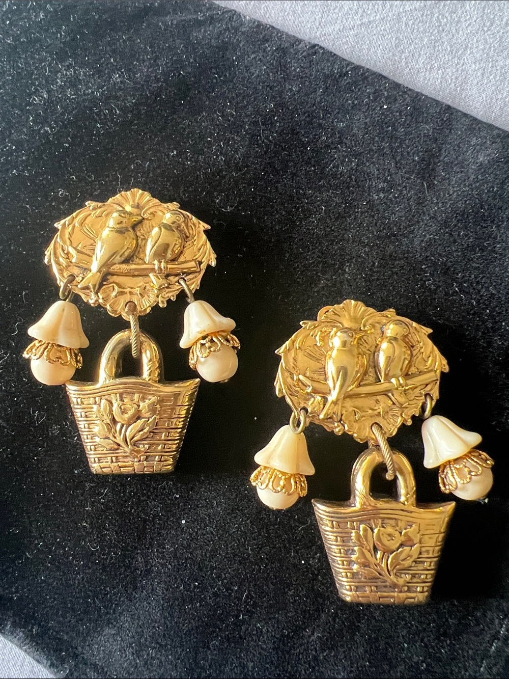 Rare Vintage Authentic Stamped Gold-Tone Bird & Basket Drop Clip Earrings